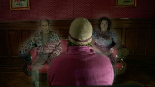Deadbeat Deadbeat Folge 7: Das Geisterhaus