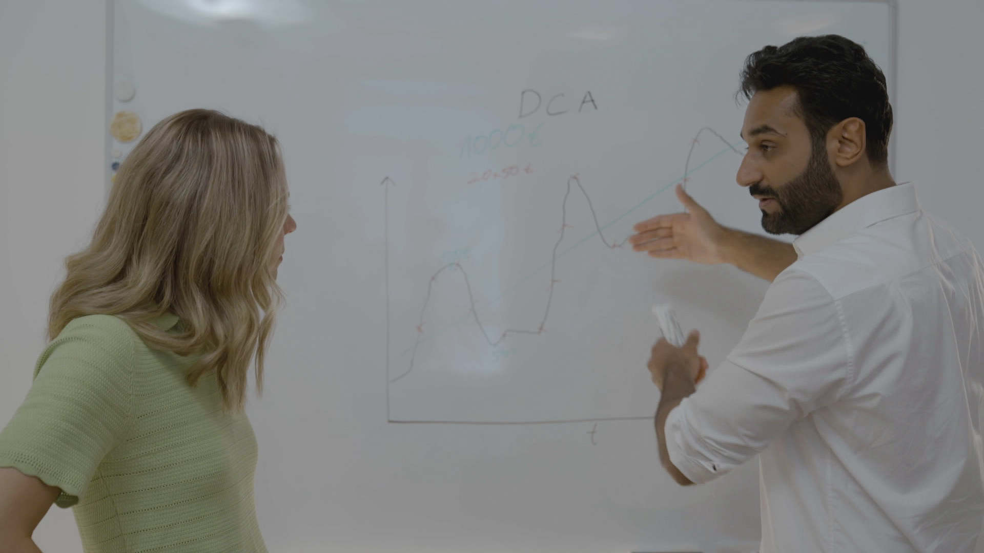 PULS 4 Doku: Claudia wird reich - Im Internet