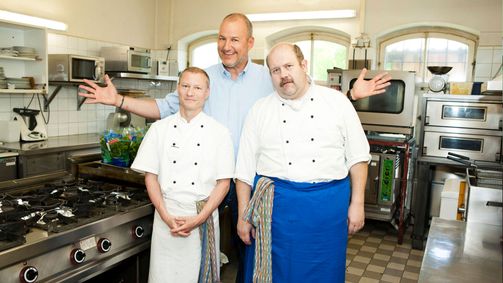 Rosins Restaurants - Ein Sternekoch räumt auf! Rosins Restaurants - Ein Sternekoch räumt auf! Folge 1: Doppelter Einsatz im "Ratskeller" in Wülfrath und "Alpengasthof" in Weißbach