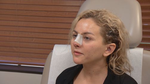 Verpfuscht - Ein Fall für die Beauty Docs Verpfuscht - Ein Fall für die Beauty Docs Folge 13: Honey Buhu