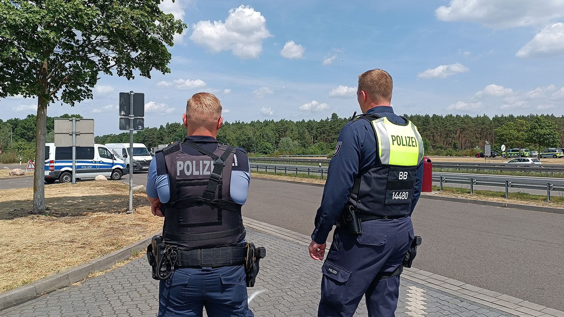 Thema u. a.: Drogenkontrolle Polizei Brandenburg und Zimmermann im Heidepark