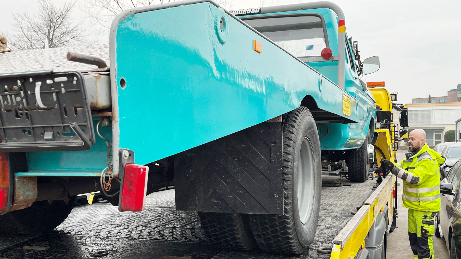 Abschlepper schleppt Abschlepper ab – Abschlepper Benni in Offenbach 