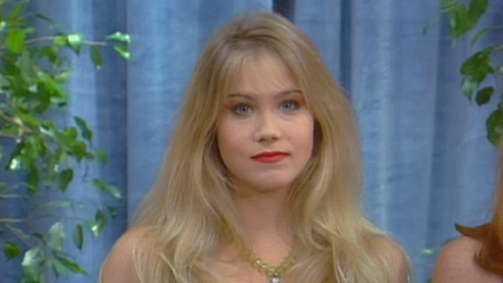 Eine schrecklich nette Familie Eine schrecklich nette Familie Folge 9: Fernsehmania (1)