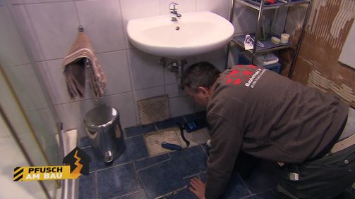 Pfusch am Bau Pfusch am Bau - Staffel 19 Folge 4: Staffel 19 Folge 04: Undichte Fliesen und gefährliche Böden