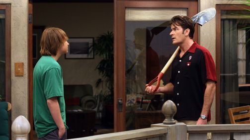 Two and a Half Men Two and a Half Men Folge 3: Hm, Fisch, den fress ich