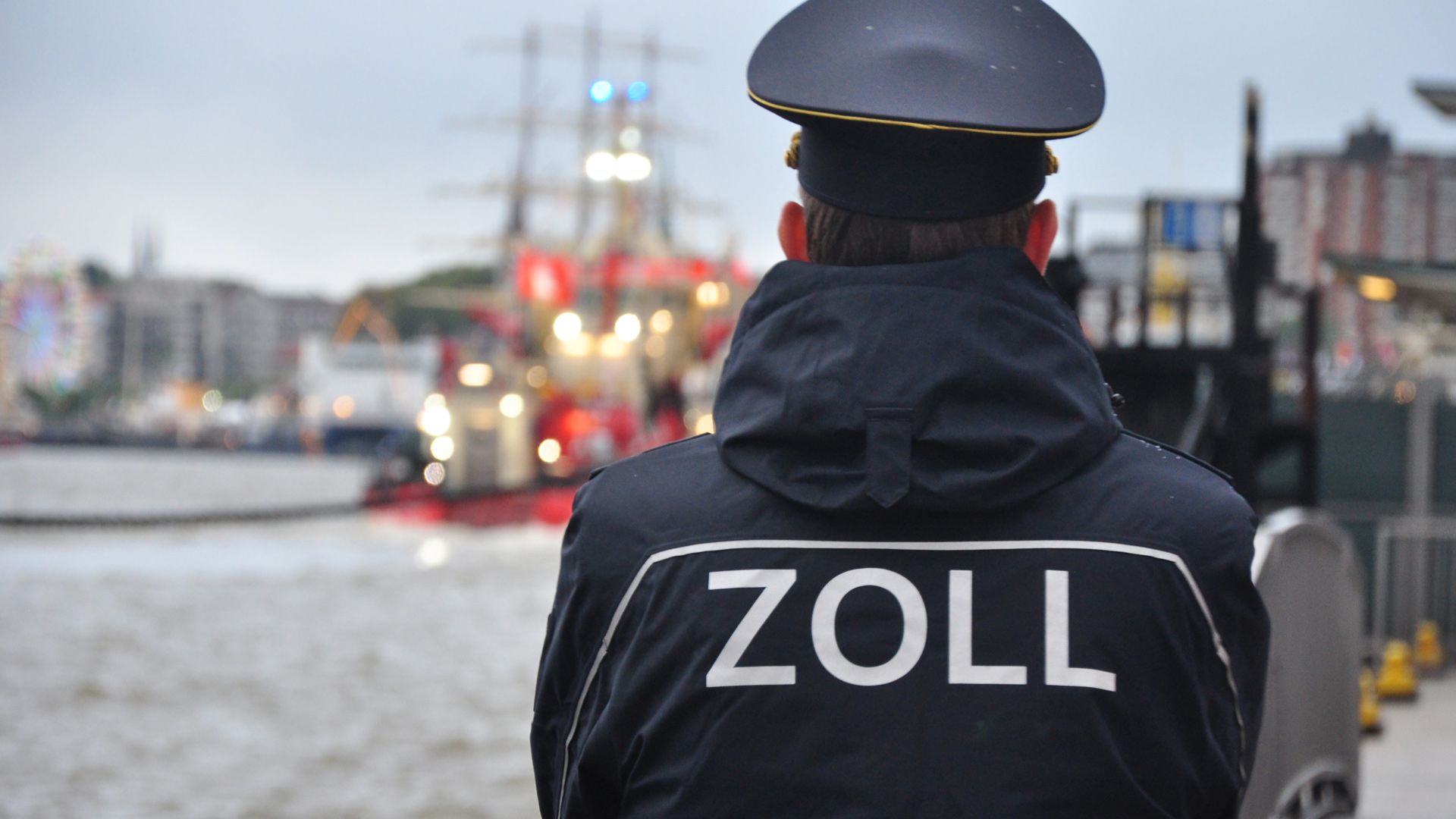 Einsatz Hamburg Hafen - Im Visier des Zolls