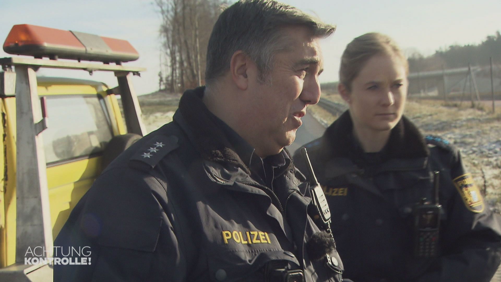 Handy am Steuer und Rechtsüberholer – Provida Augsburg