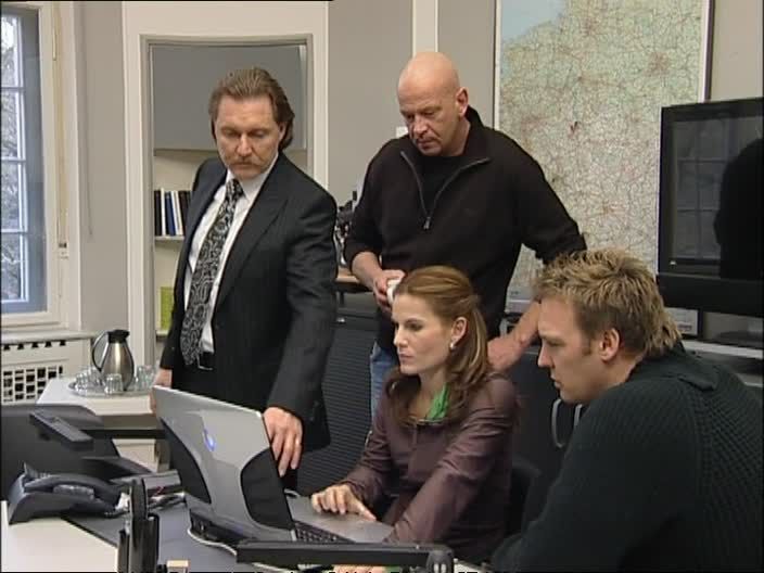 Kommissar Naseband in Not