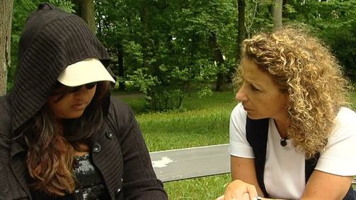 Die 2 - Anwälte mit Herz Staffel 01 Folge 1: Schuldenfalle Sex-Hotline