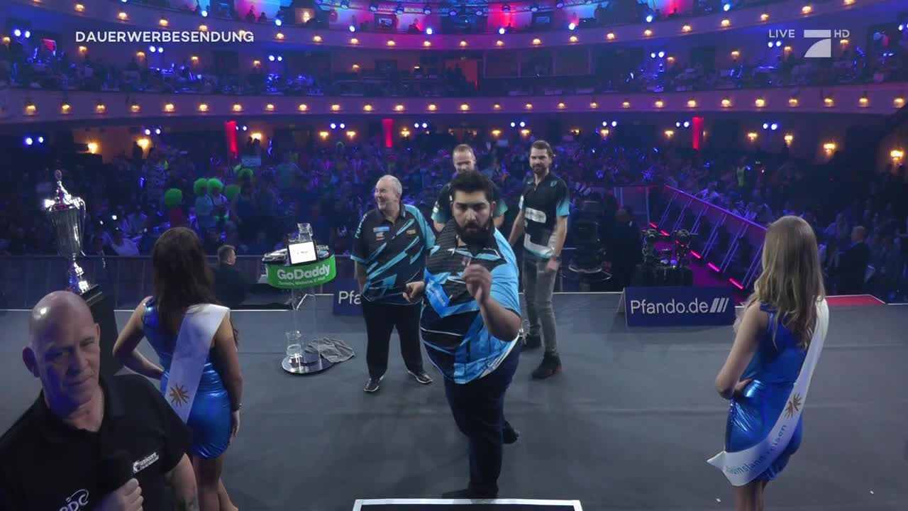 Die PromiDartsWM Staffel 2019 Folge 1 Die PromiDartsWM 2019
