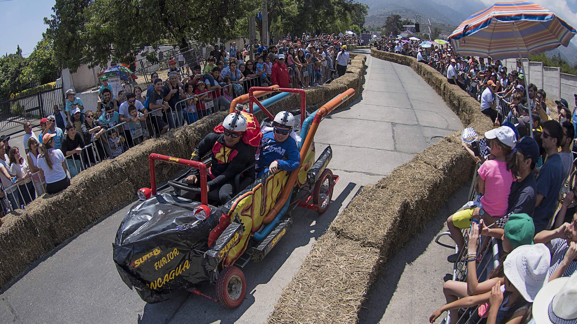 Das Beste vom Red Bull Seifenkistenrennen