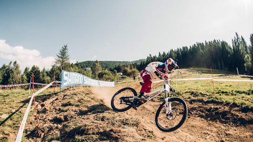 Fast Life Fast Life - 1. Staffel Folge 3: In Fort William werden Siegesserien gebrochen