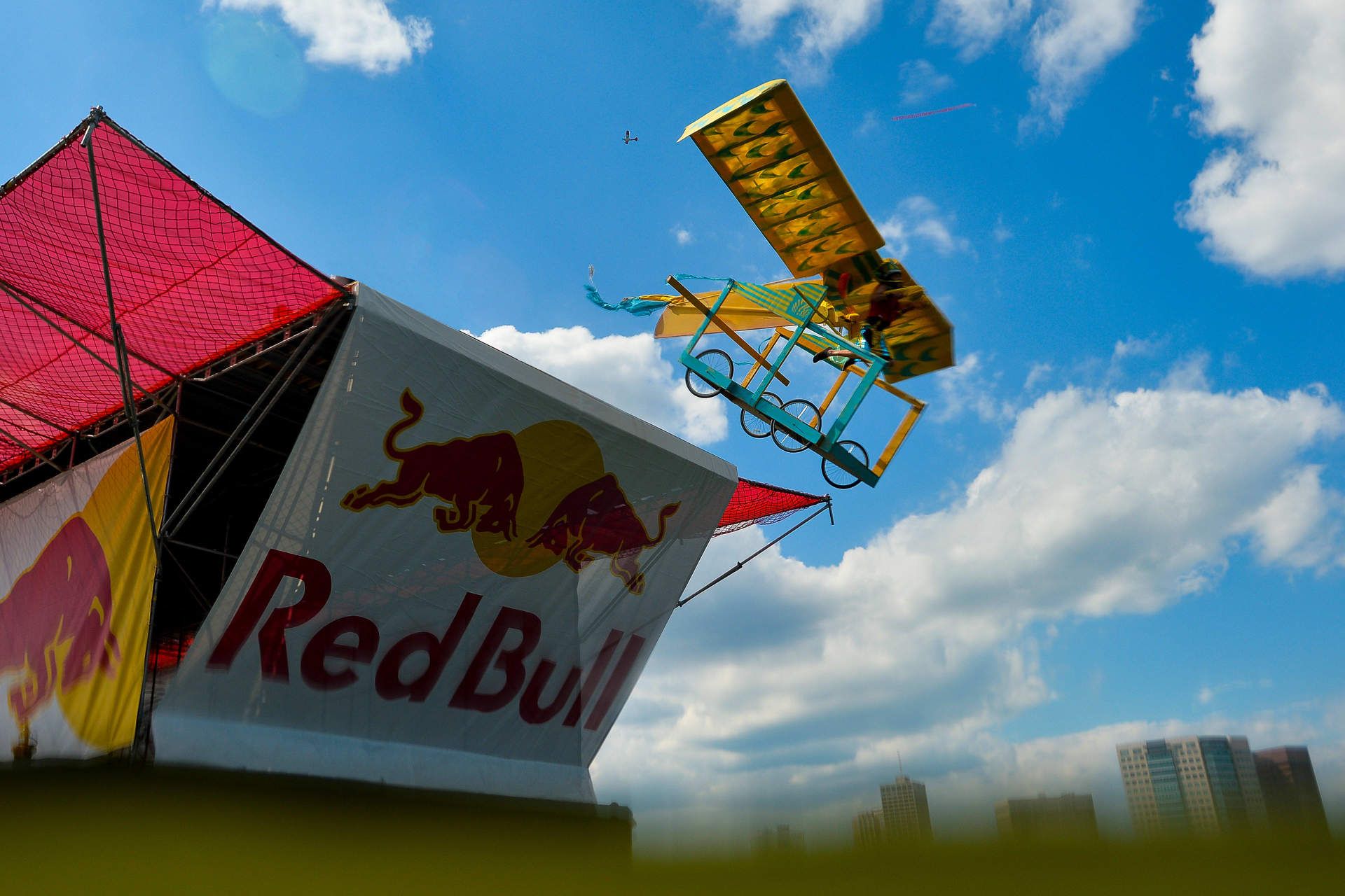 Red Bull Flugtag S2 E5: Boston 2016
