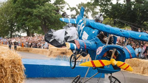 Red Bull Seifenkistenrennen Verrückteste Unfälle – Red Bull Seifenkistenrennen Folge 6: Die besten Stürze und Smashes des Jahres 2019
