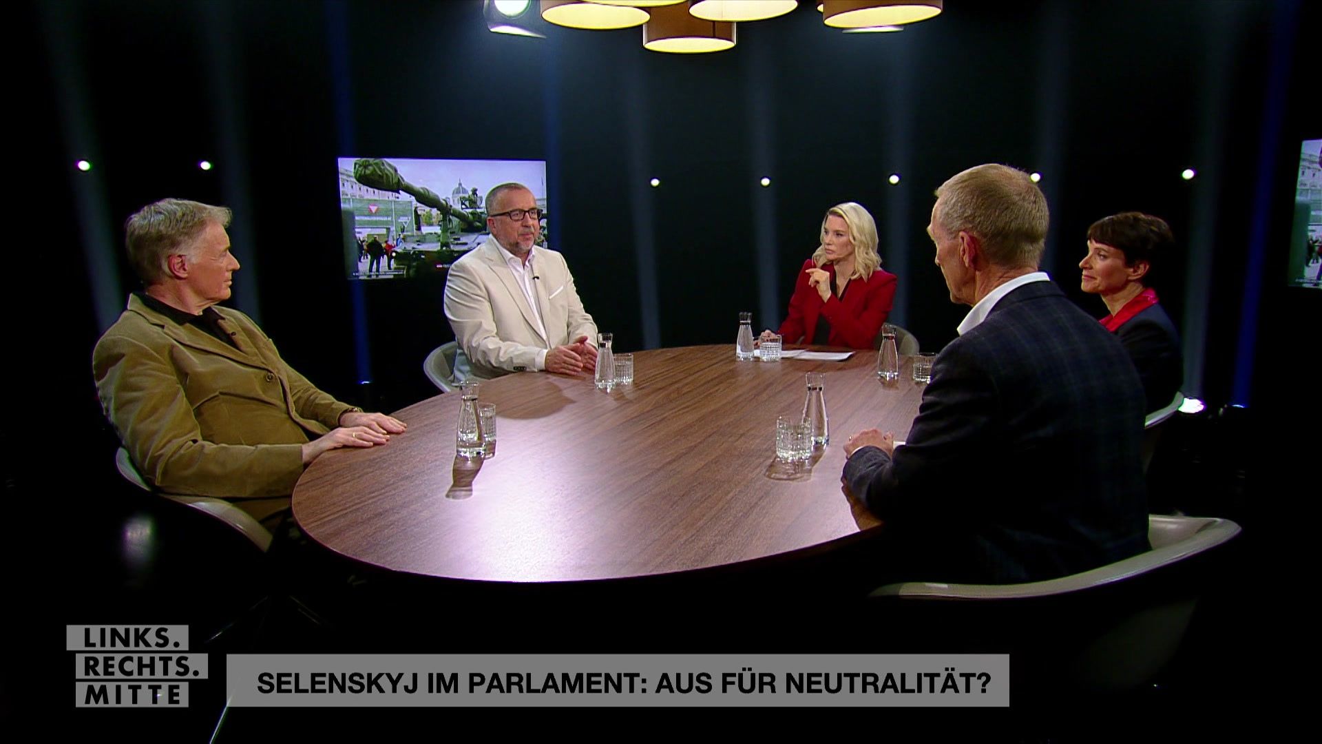 Selenskyj-Rede im Parlament: Werden wir in den Krieg gezogen?
