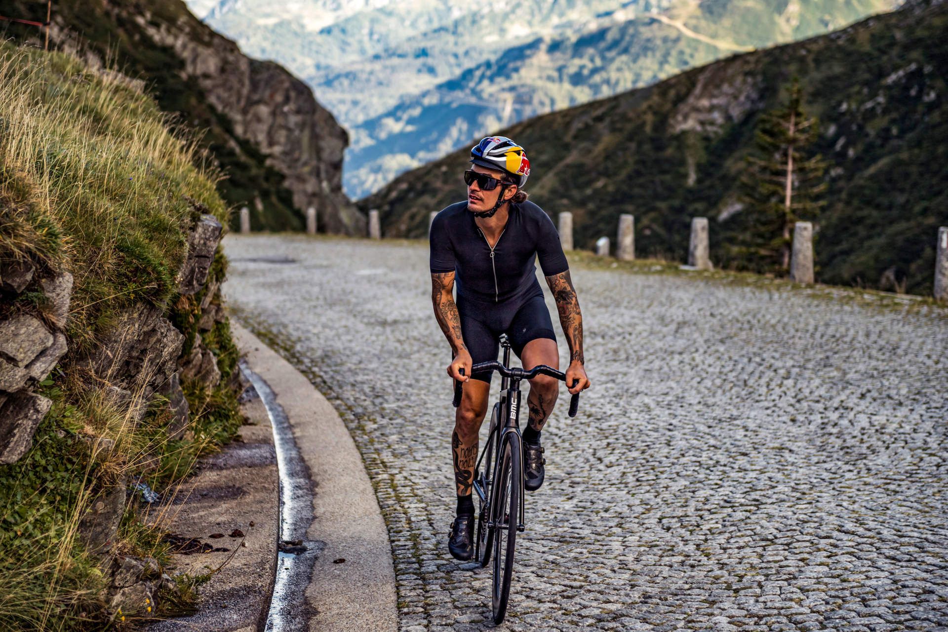 Bike Doku: Mit dem Fixed Gear Bike über die Alpen