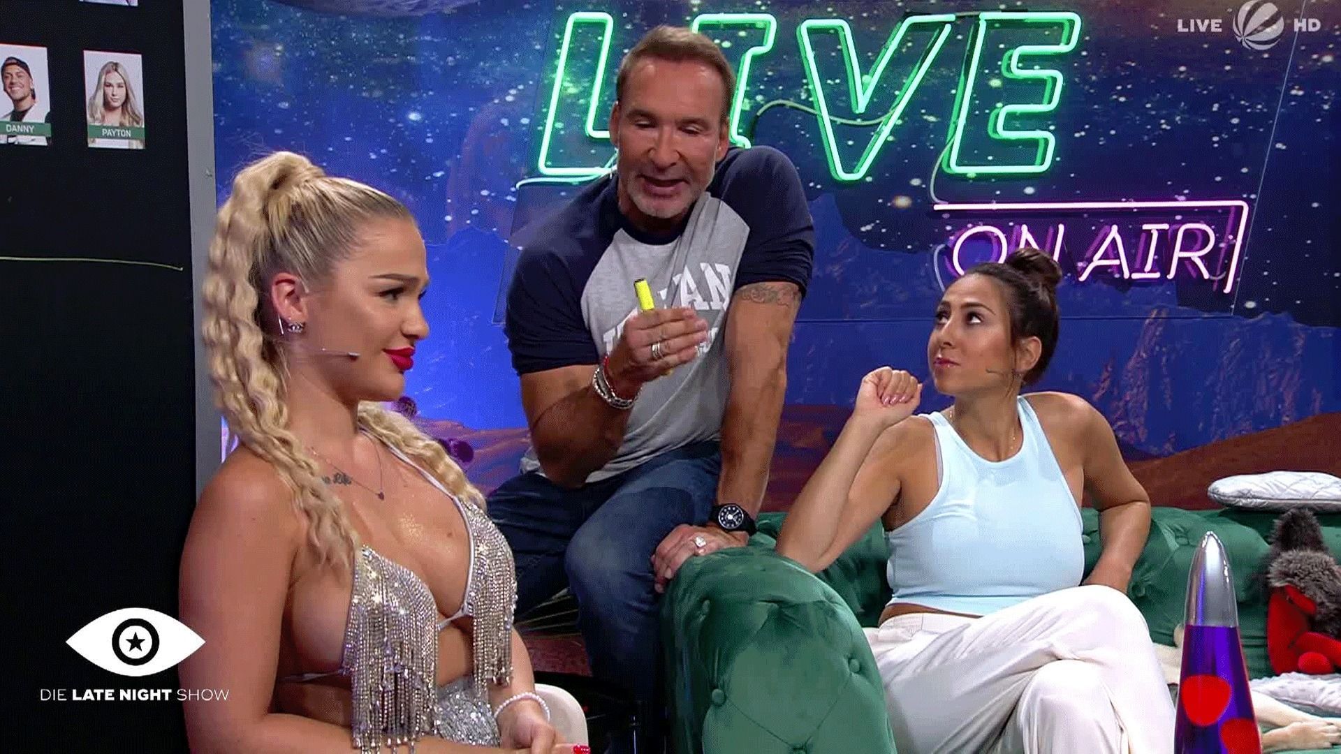 Tag 14 in der Late Night Show: Emmy Russ und Micaela Schäfer teilen aus