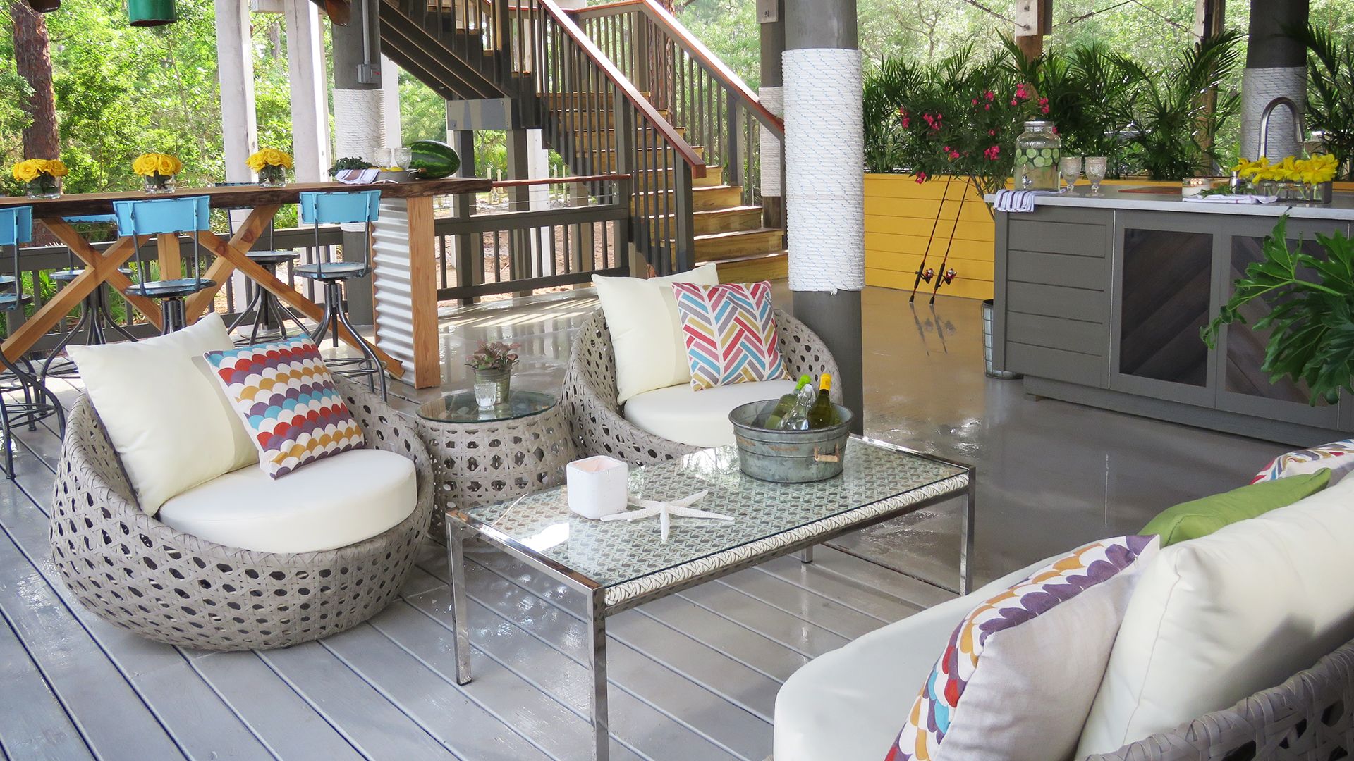 Lounge mit Blick aufs Meer