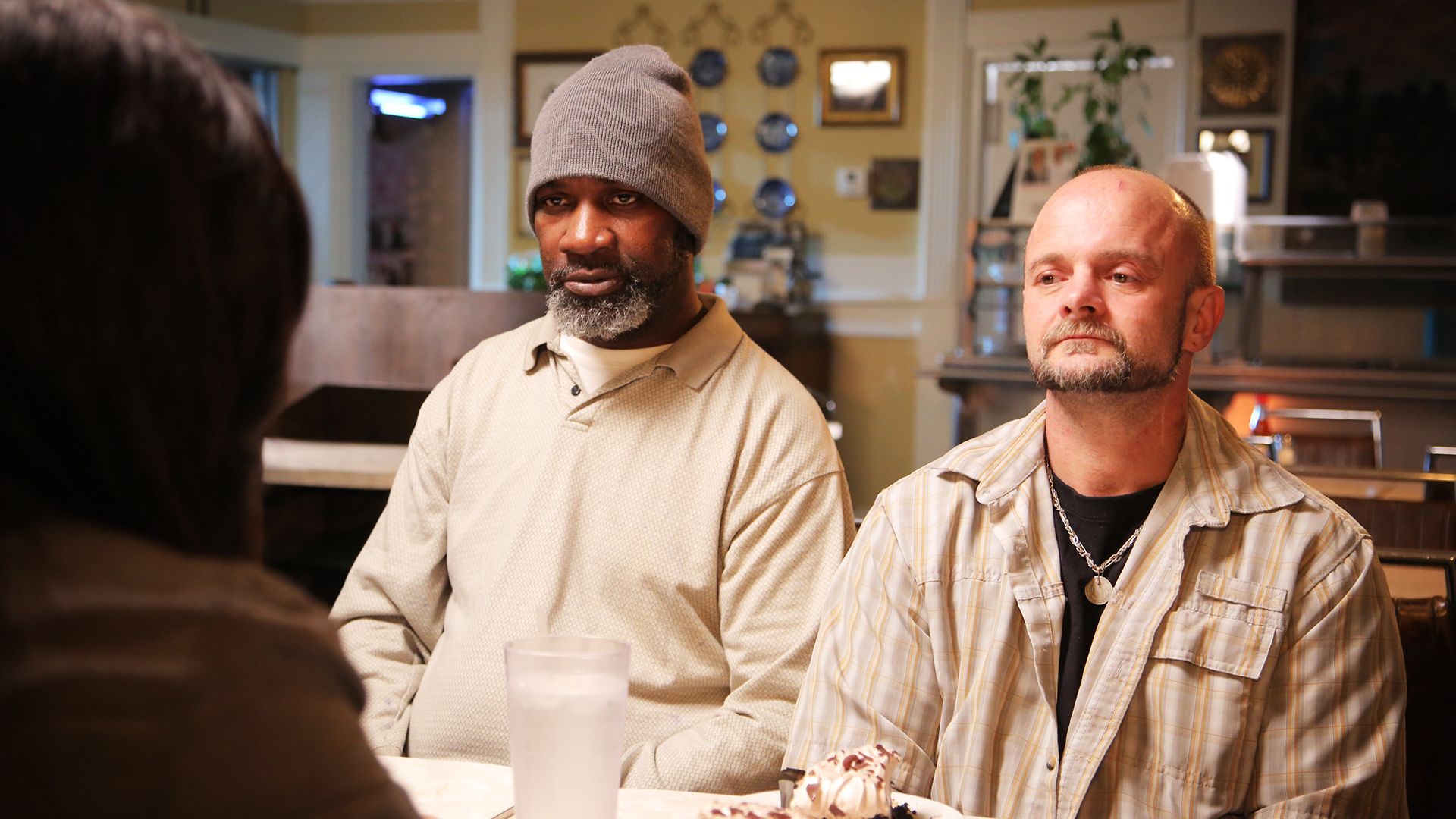 Zwei Waffen, zwei Täter