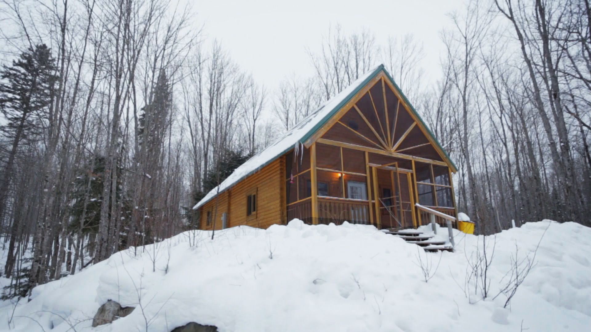 Ein einsames Haus für Justin & Jennifer