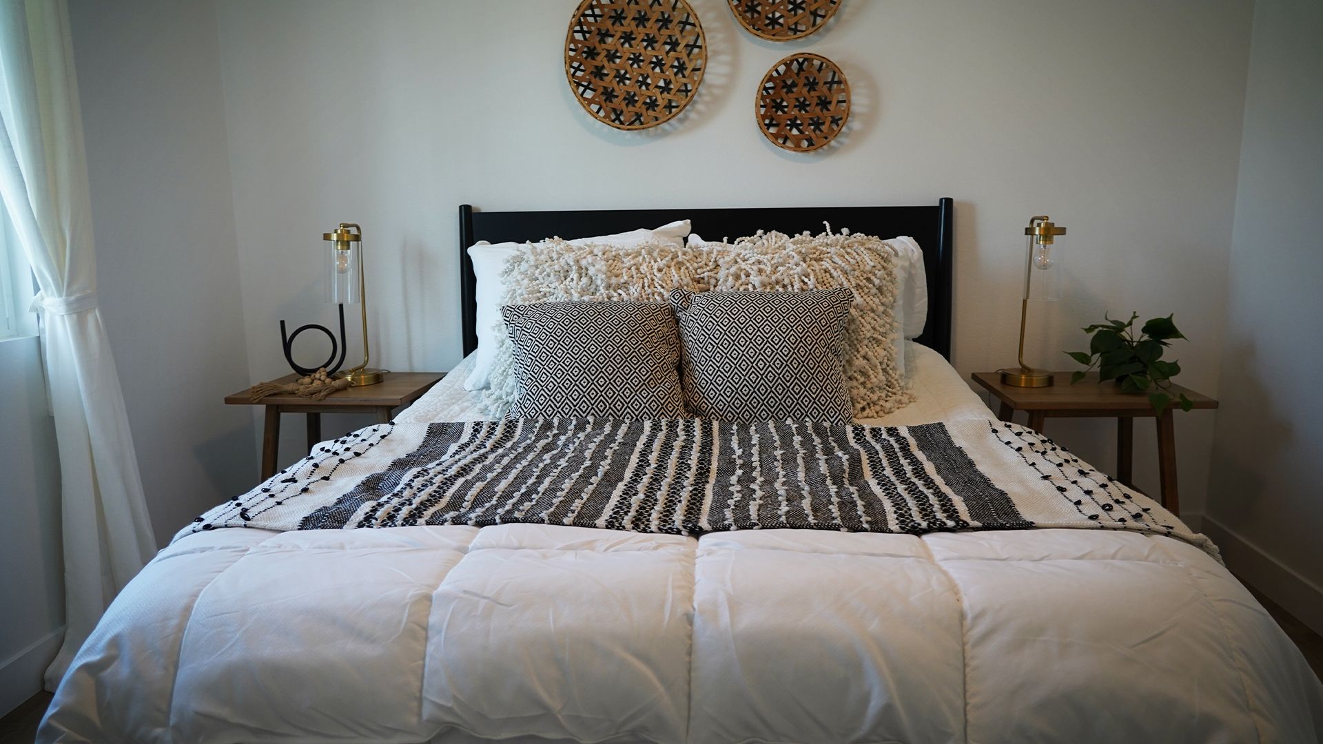 Das Haus mit der Pool-Ruine