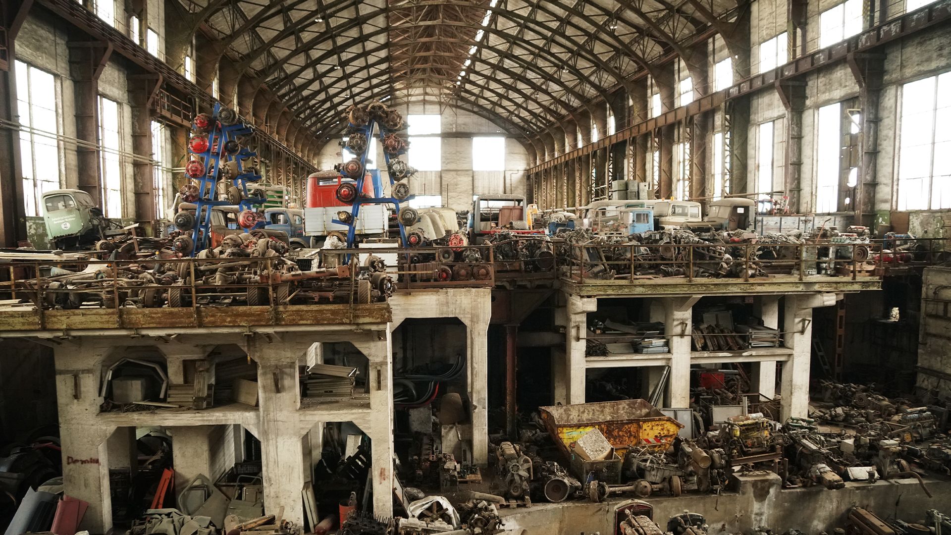 Zwei Leichenwagen zum Sterben schön