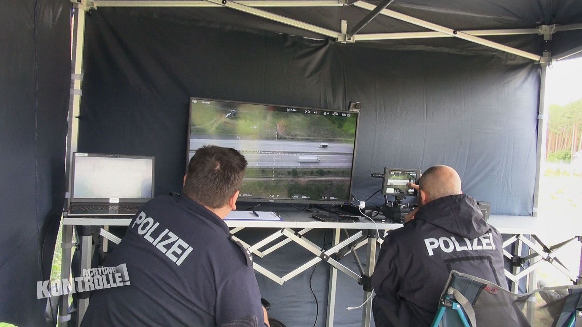 Abstandskontrolle aus der Luft - Polizeidirektion Ost