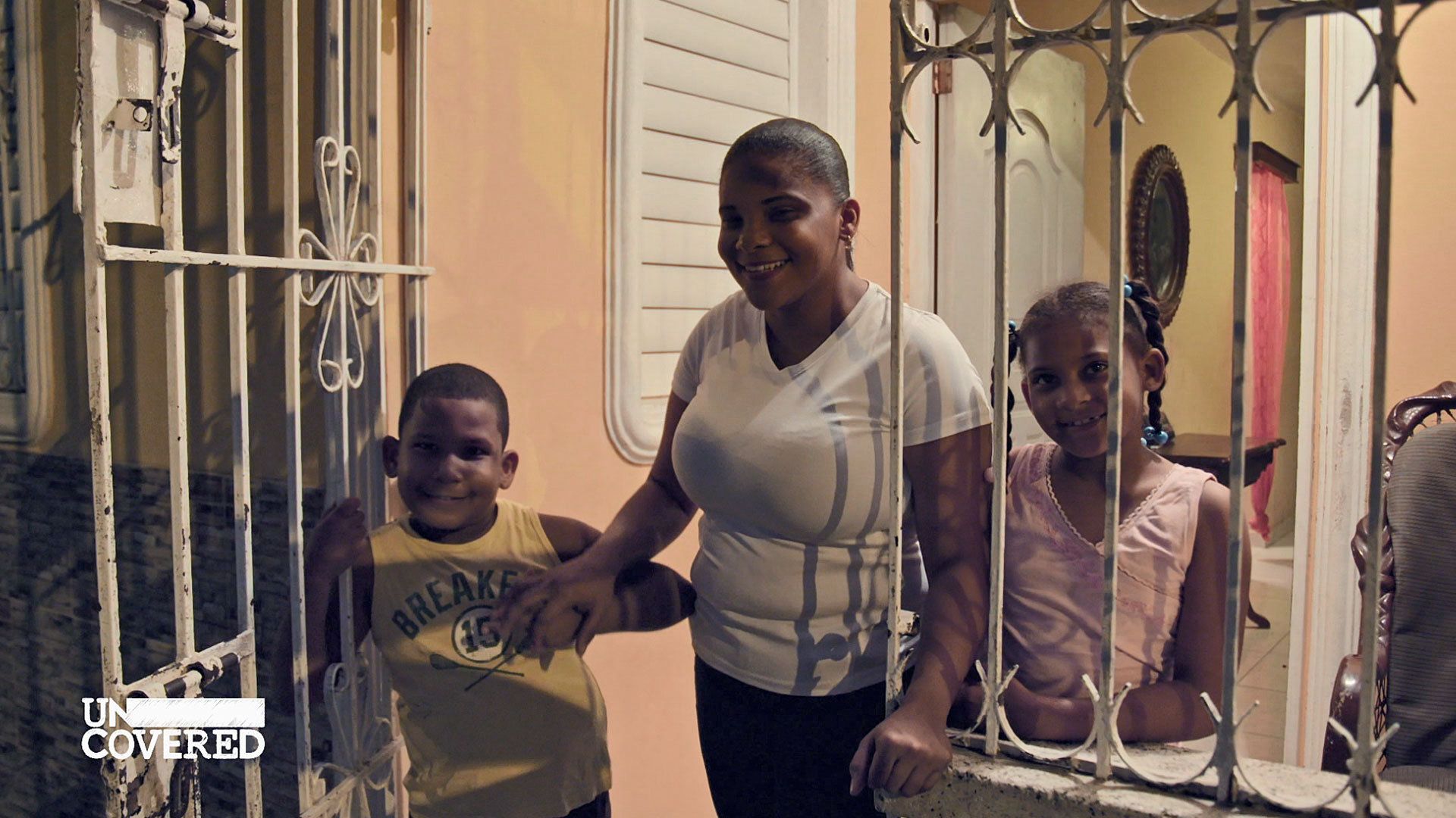 Uncovered: All-Inclusive DomRep: Urlaub zwischen Palmen und Prostitution.