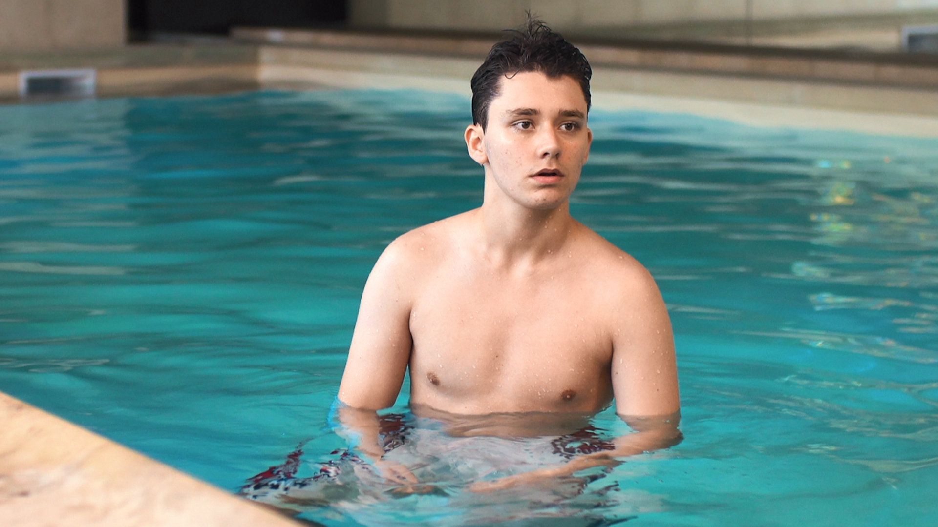 Ihr erstes Mal im Pool?!
