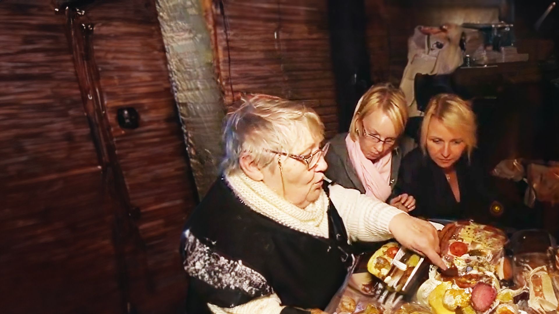 Berliner Nachtleben: Unterwegs mit der "Schrippenmutti" Inge Schulze 