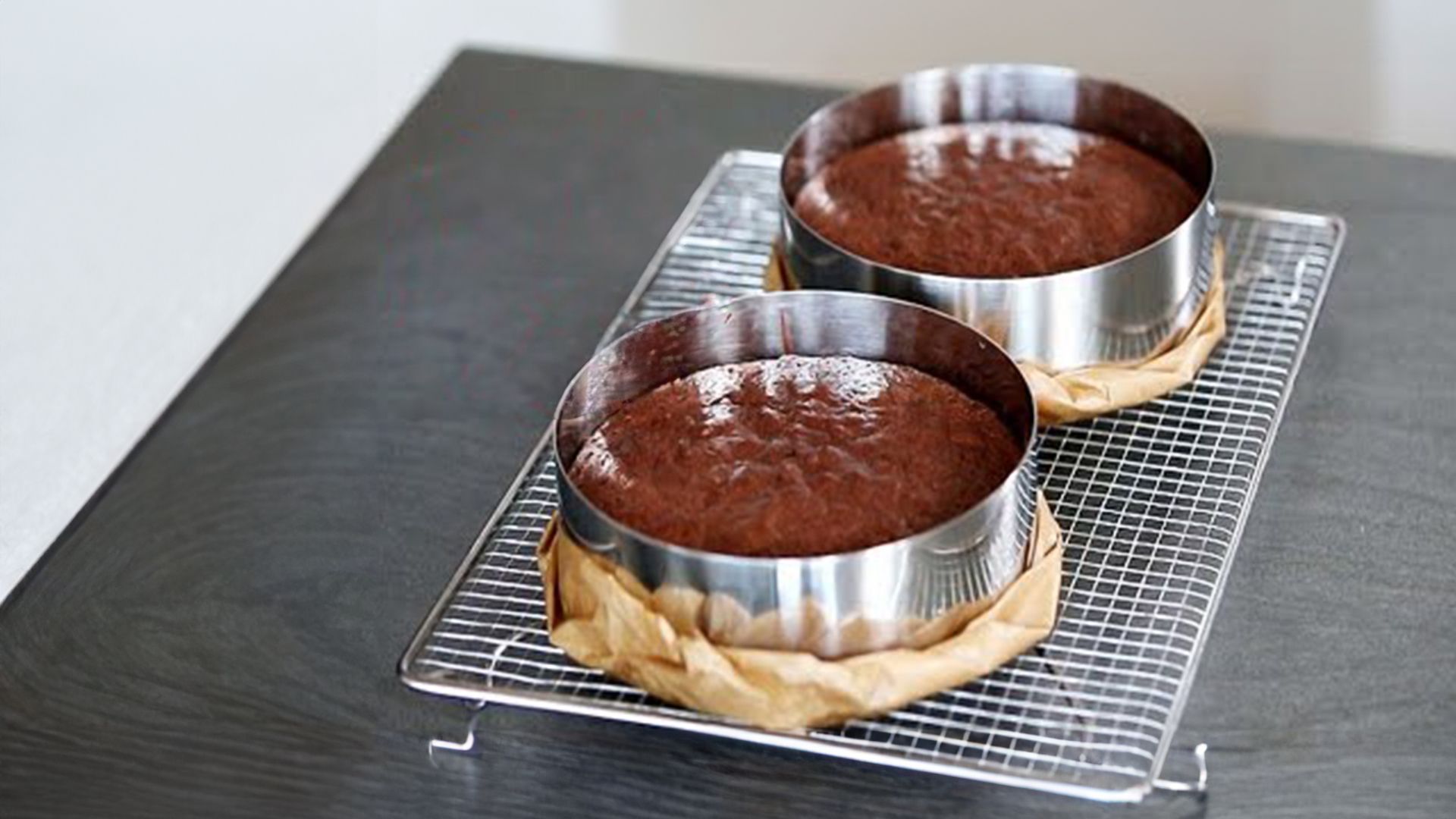 saftiger Schokoladenkuchen - ideale Grundlage für Motivtorten / Cake Basics