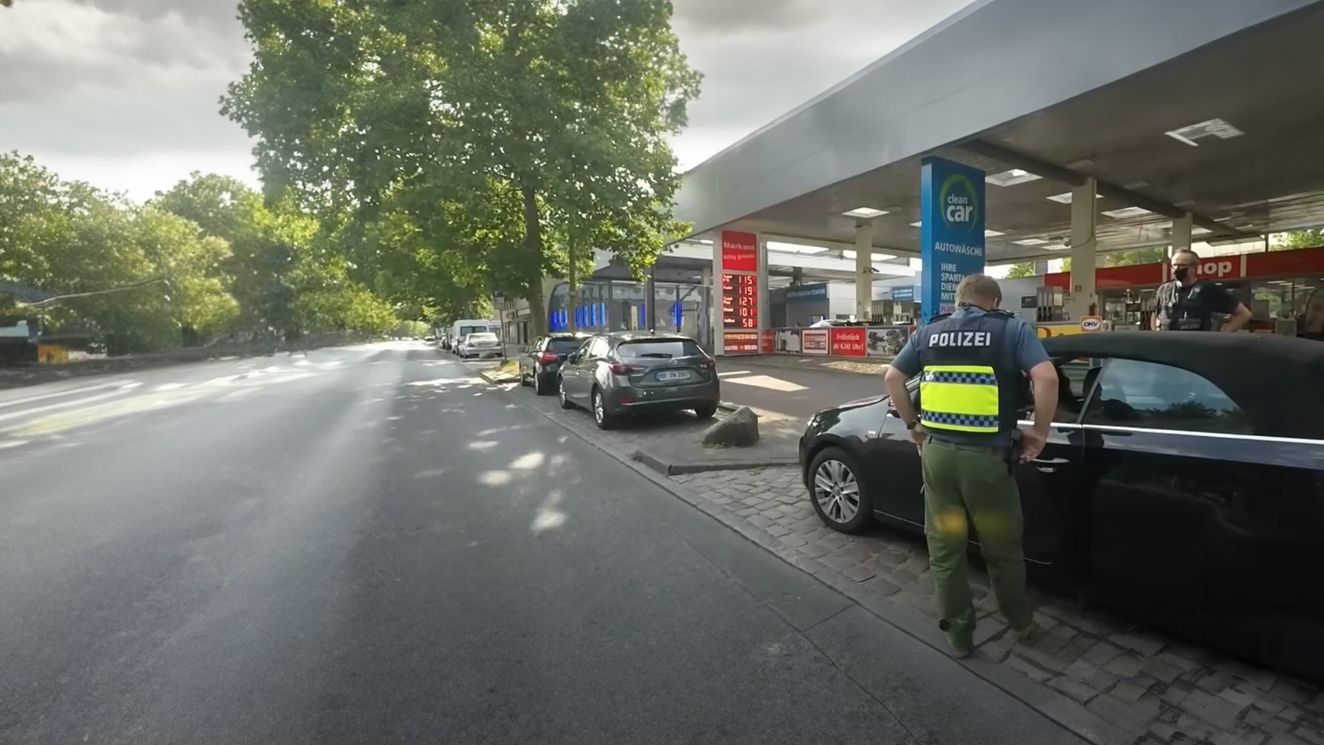 Raser & Rowdies! Wen erwischt die Polizei Hamburg mit den Zivilcops?