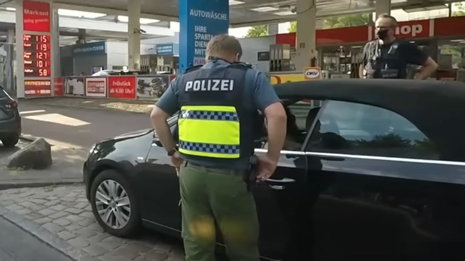 Raser & Rowdies! Wen erwischt die Polizei Hamburg mit den Zivilcops?