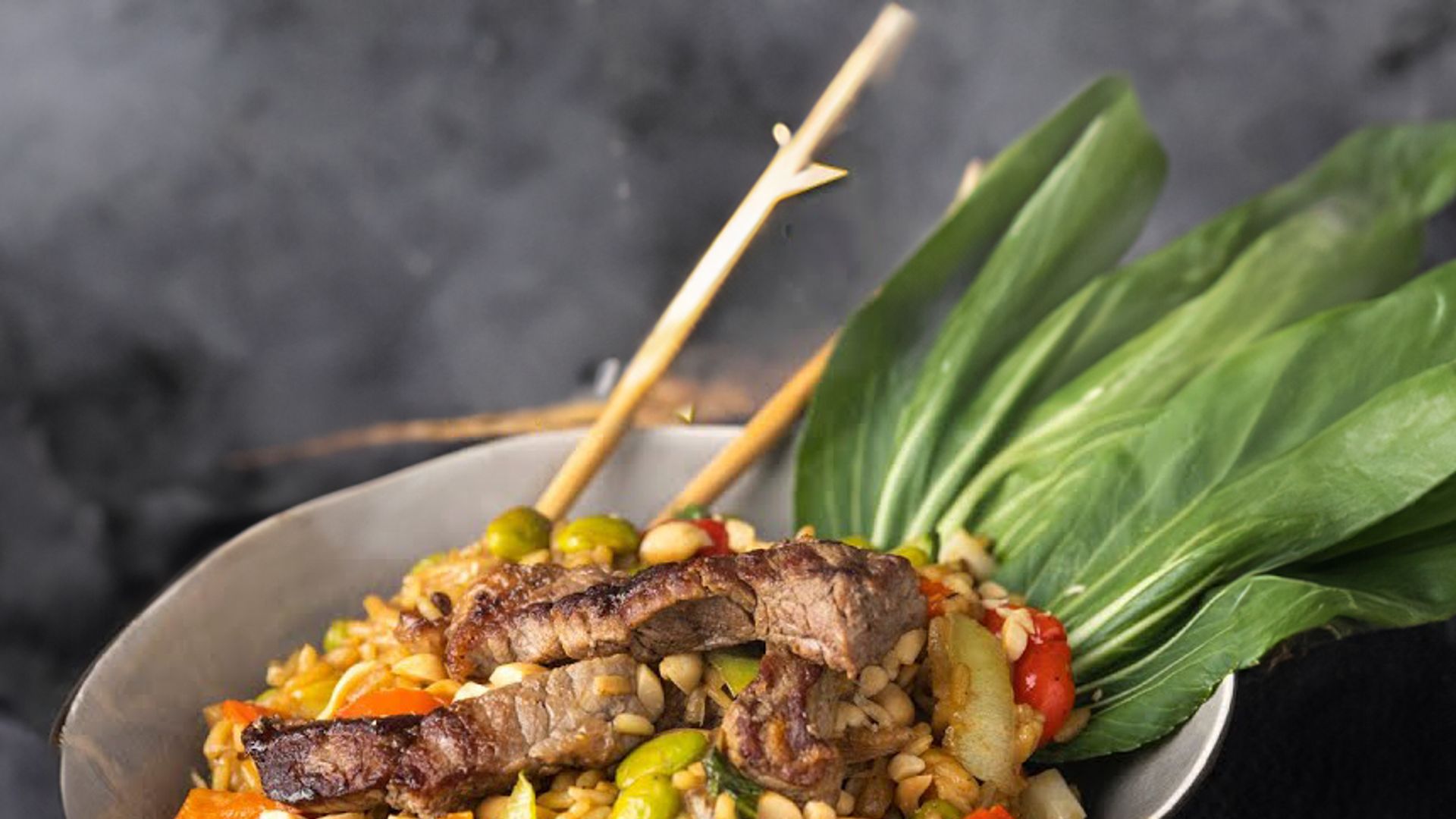 Reispfanne mit Rindfleisch und Gemüse / Asia Style