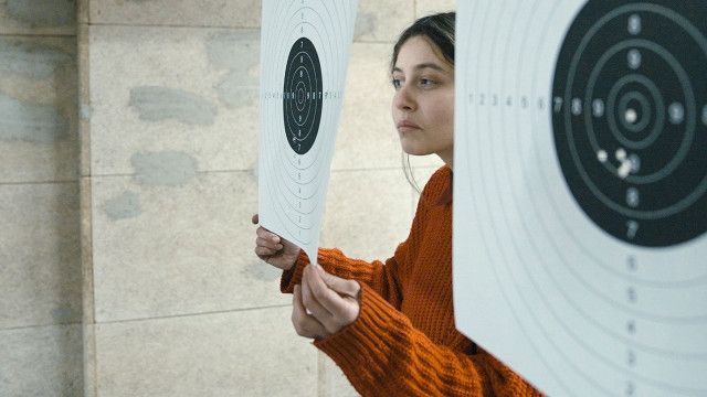 kreuz und quer: Frauen an die Waffen?