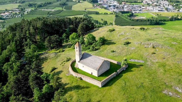 Land der Berge: Unterm Horizont des Vinschgaus - ein alpiner Steifzug