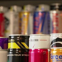 Energy Drinks: Debatte über Mindestalter