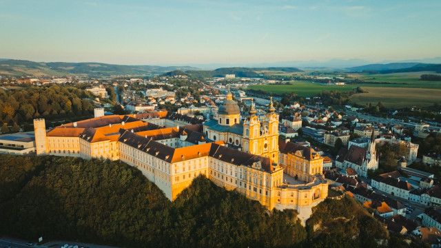 kreuz und quer: Mauern der Freiheit - Die Baustellen der Benediktiner von Melk