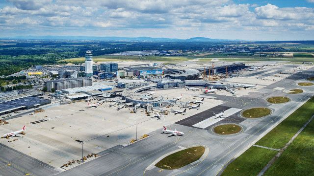 Österreich-Bild: Höhenflüge und Wendepunkte - 70 Jahre Flughafen Wien-Schwechat