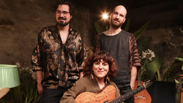 Wechselspiele: Golnar & Mahan Trio in St. Corona