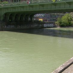 Fischer rettet vierjährigen Bub aus Donaukanal