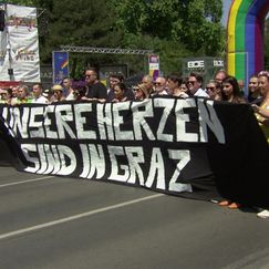 Regenbogenparade auf Wiener Ringstraße