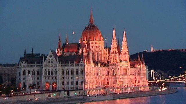 Budapest: Porträt einer schillernden Stadt