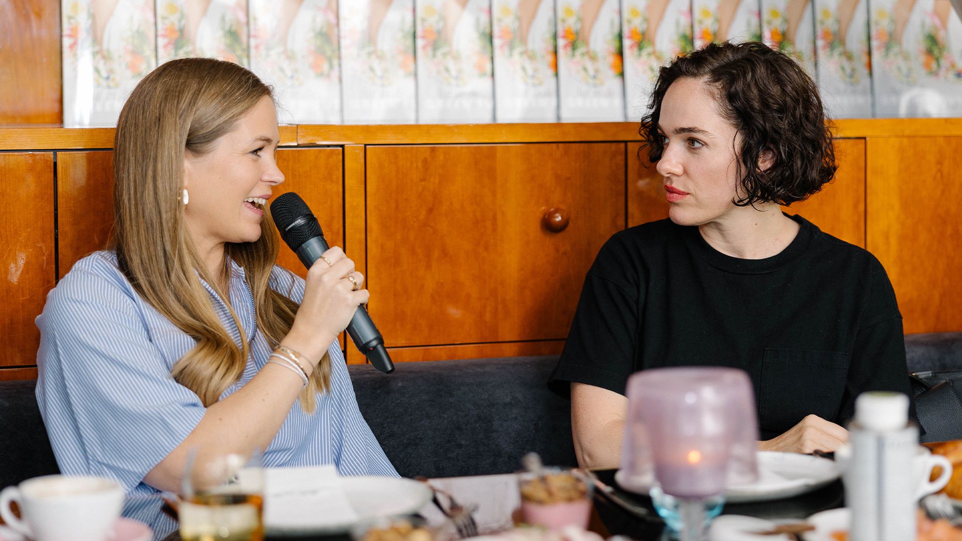 WOMAN ELEVATE Circle mit Verena Altenberger