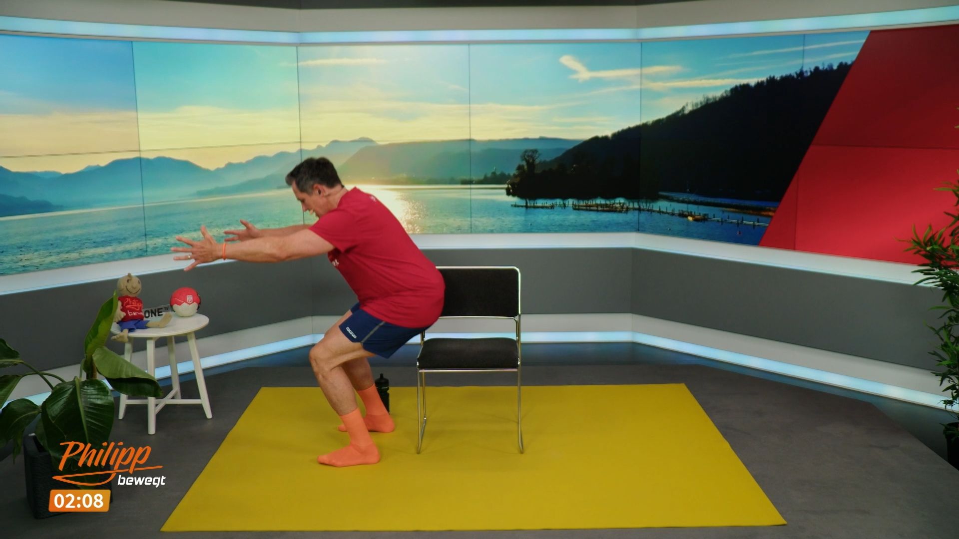 Philipp heizt uns mit seinen Übungen mächtig ein
