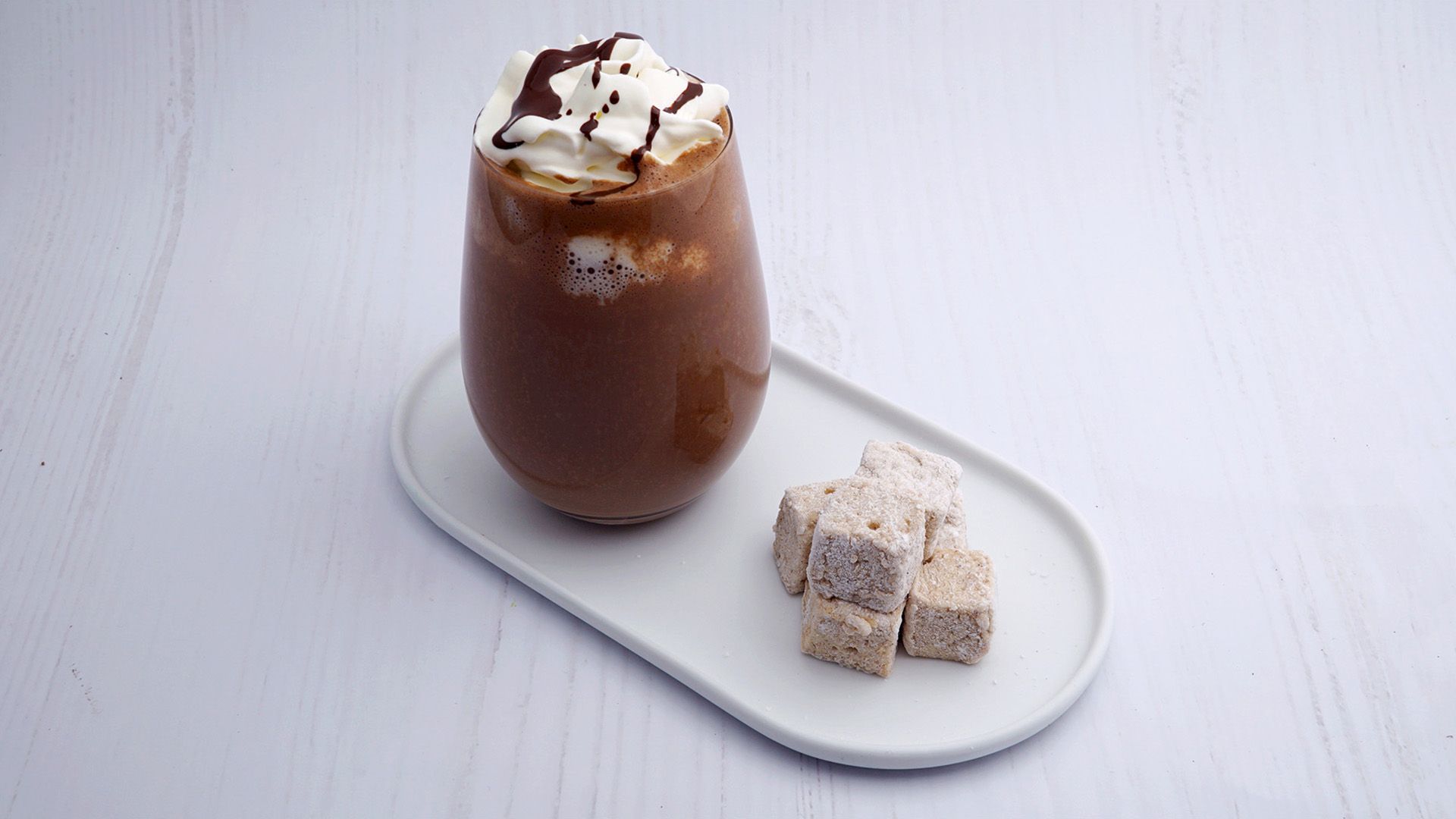 Heiße Schokolade mit selbstgemachten Marshmallows