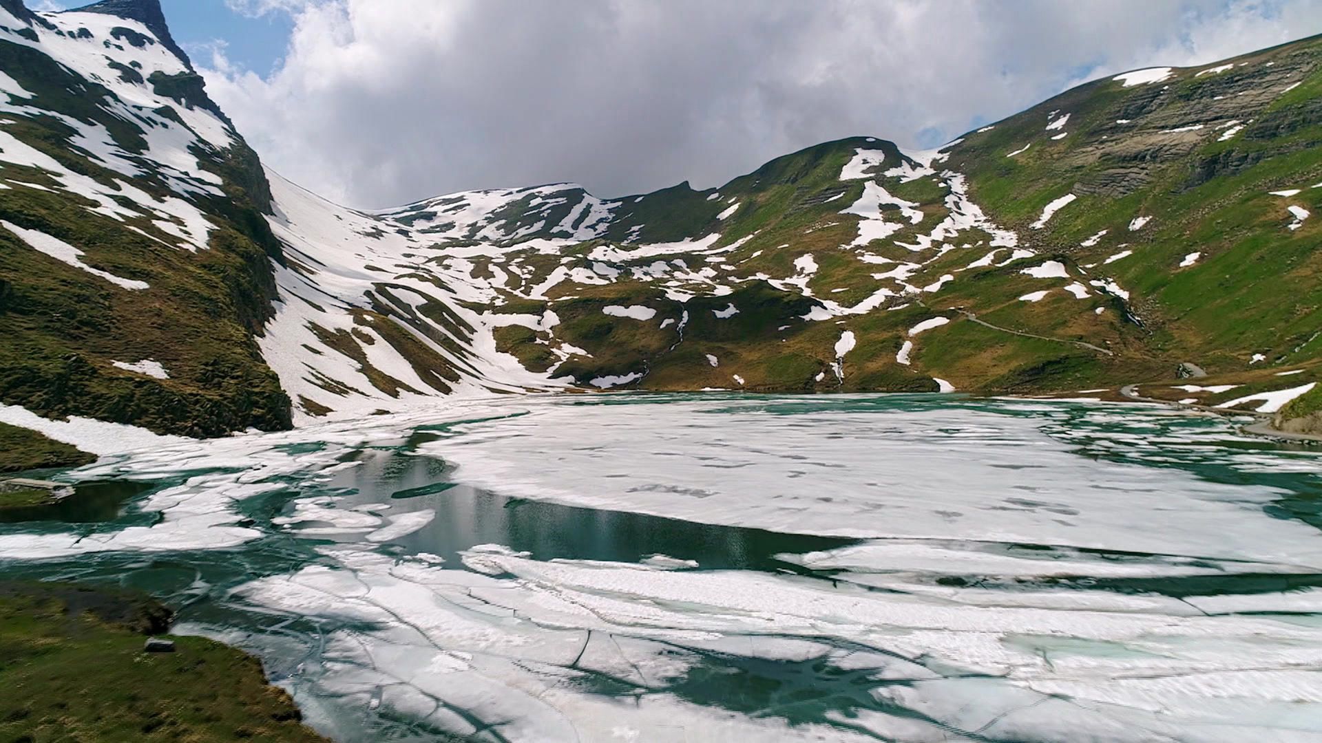 Wasser und Eis