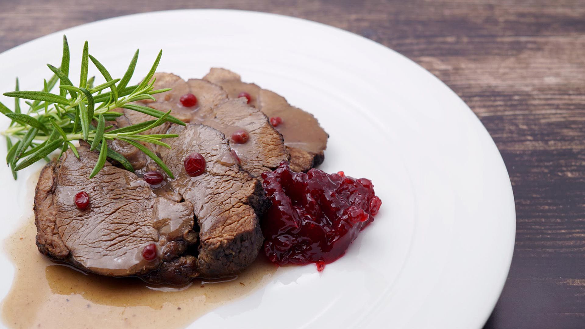In Rotwein geschmorter Gamsbraten