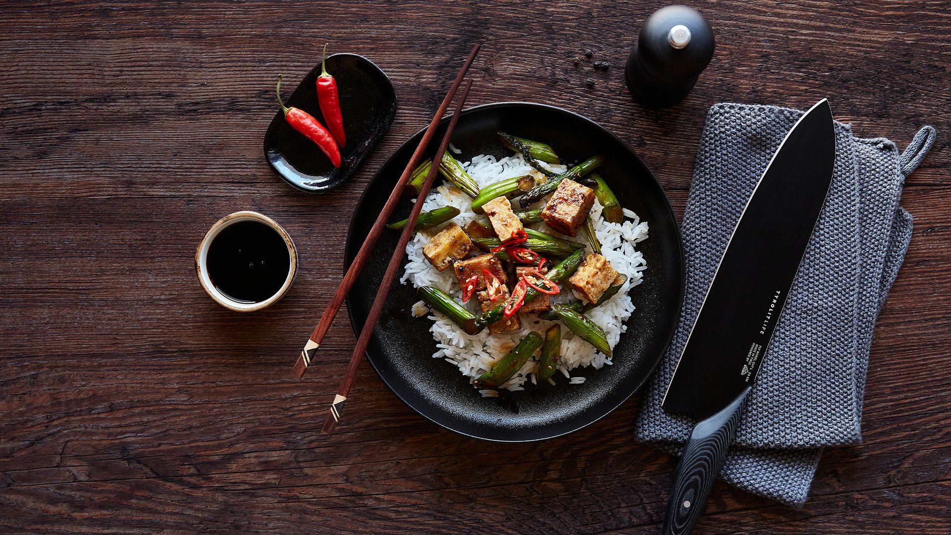 Genialer Black Pepper Tofu mit Spargel!