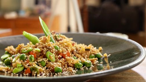 Let's Cook Let's Cook - Staffel 1 Folge 1: Gebratener Reis, der immer funktioniert!